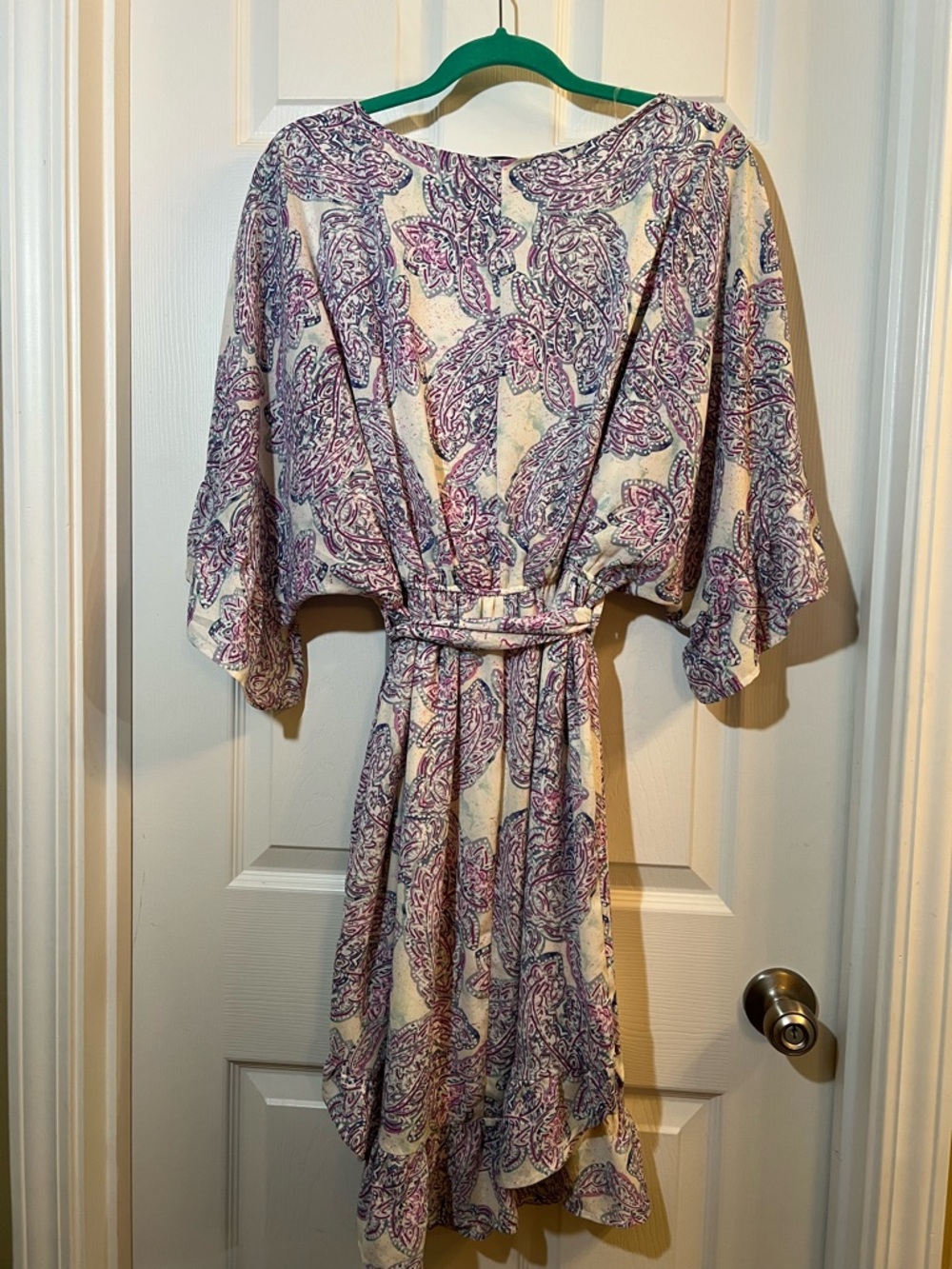 🦋 NWOT ANDREE BY UNIT Cream and Lavender floral  Tie-Waist Midi Dress size 1x - Picture 7 of 7